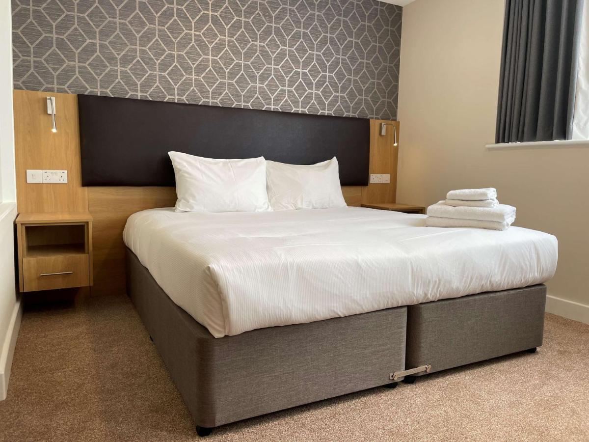 Best Western Northfields Ealing Hotel London Bagian luar foto