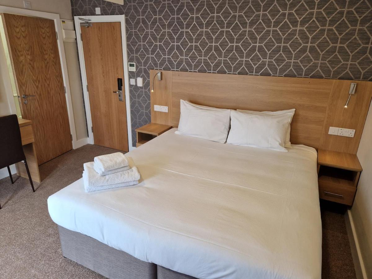 Best Western Northfields Ealing Hotel London Bagian luar foto