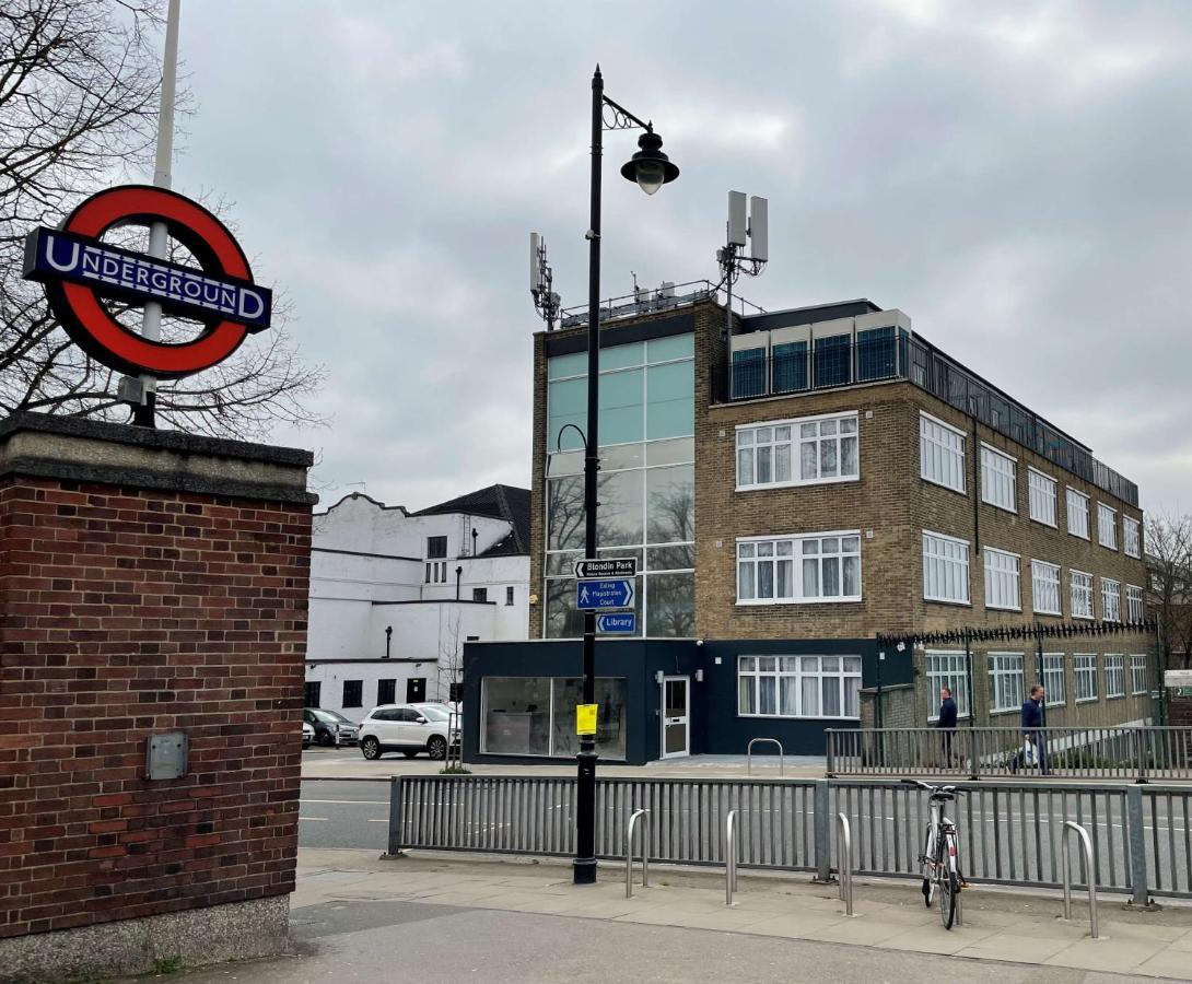 Best Western Northfields Ealing Hotel London Bagian luar foto