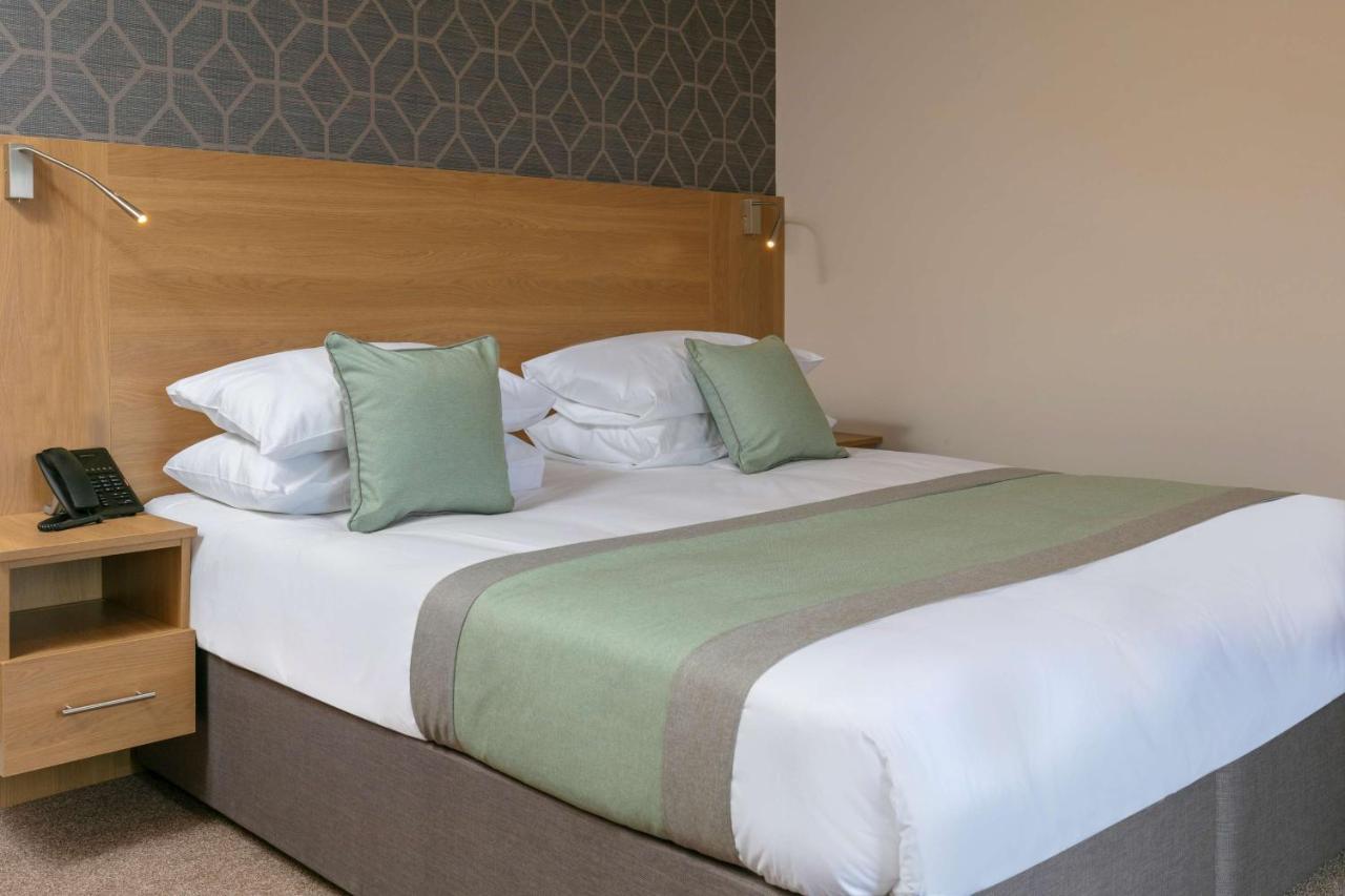 Best Western Northfields Ealing Hotel London Bagian luar foto