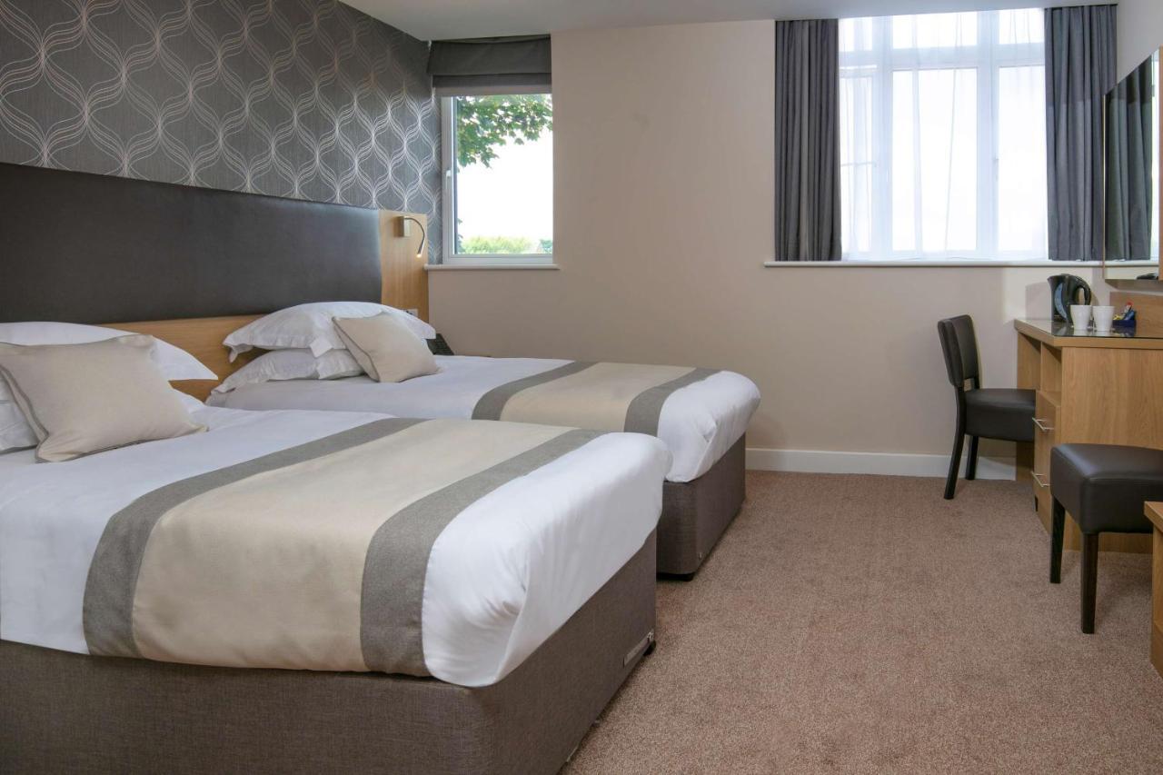 Best Western Northfields Ealing Hotel London Bagian luar foto