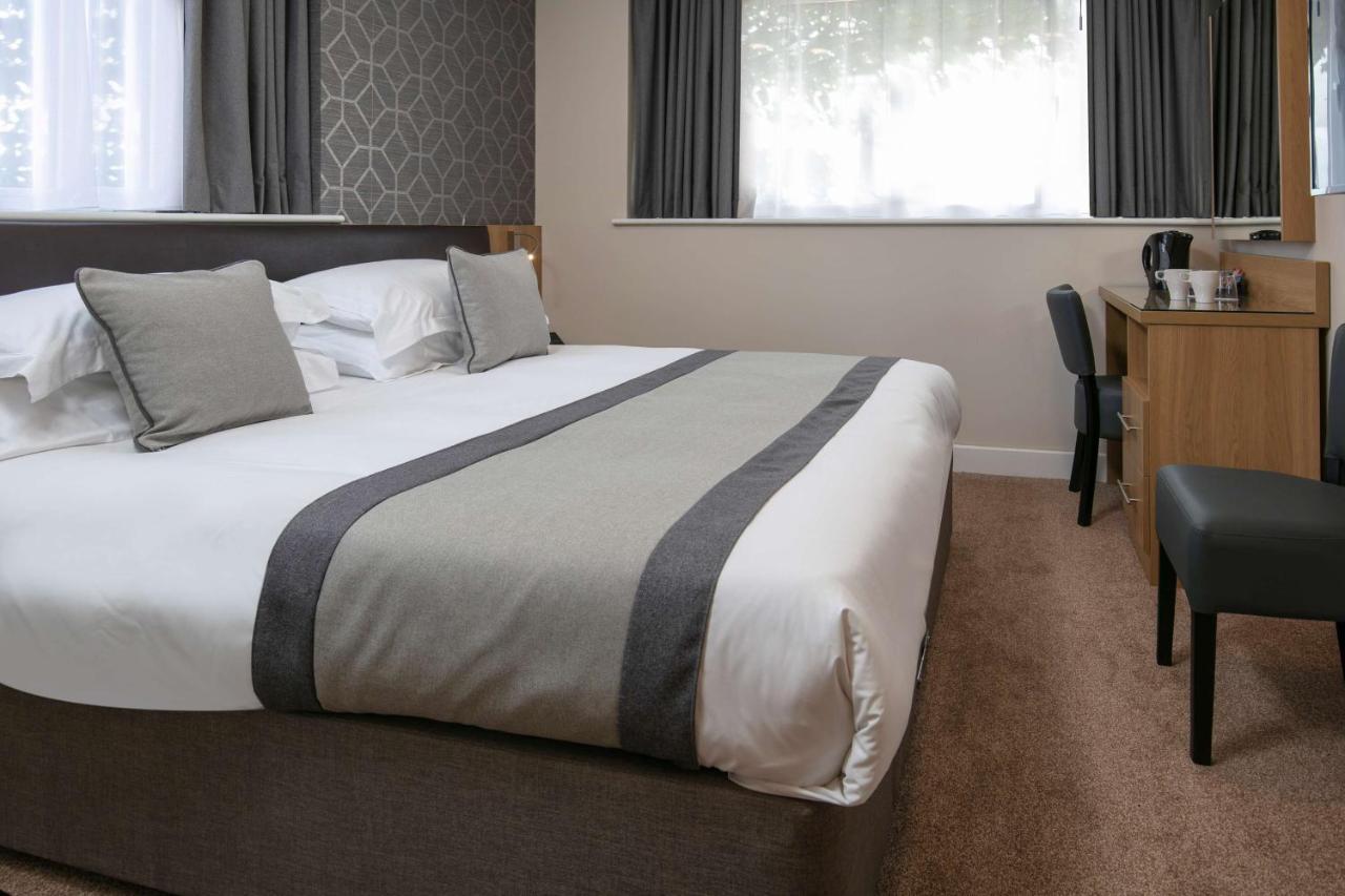 Best Western Northfields Ealing Hotel London Bagian luar foto