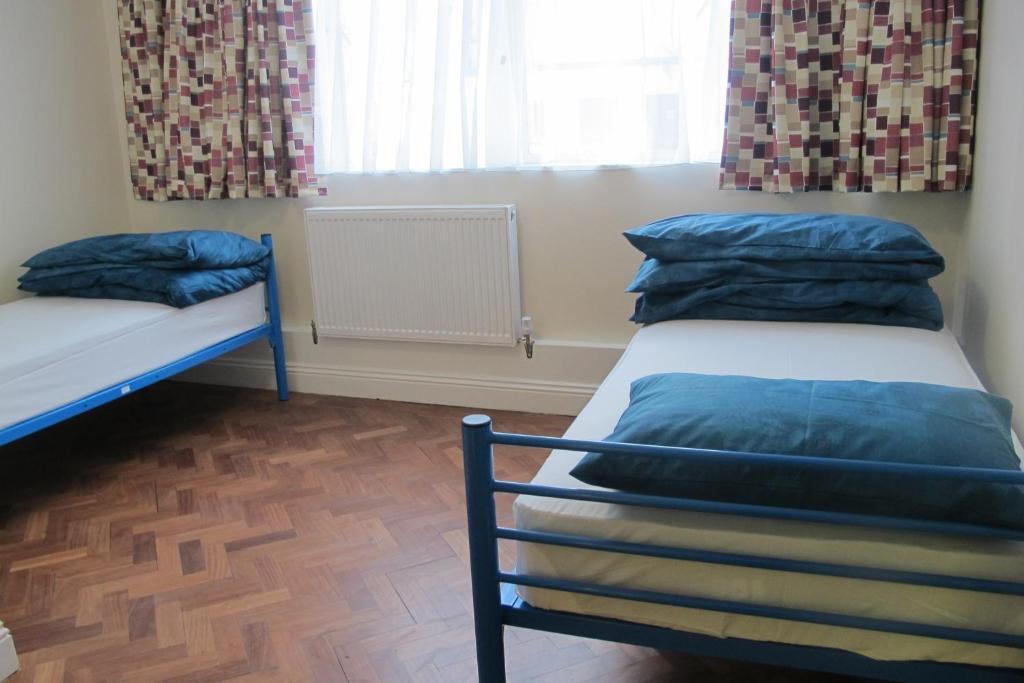 Best Western Northfields Ealing Hotel London Bagian luar foto